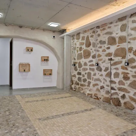 Hotel apartamentowy Mademoiselle Josephine Ajaccio (Corsica)