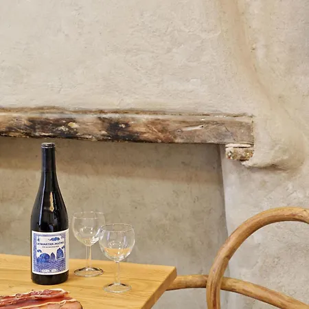 Mademoiselle Josephine Hotel apartamentowy 3*